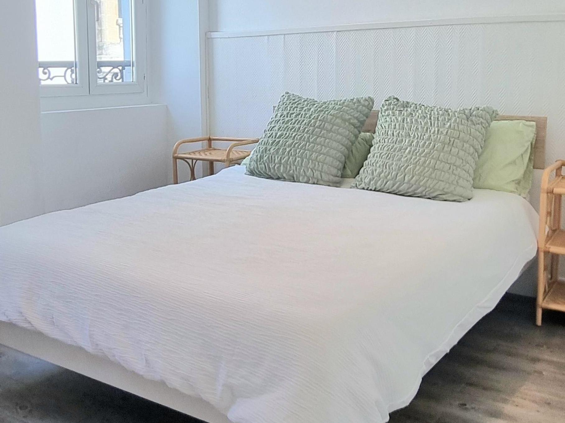 Golden Mont Centre Appartement Pau Luaran gambar